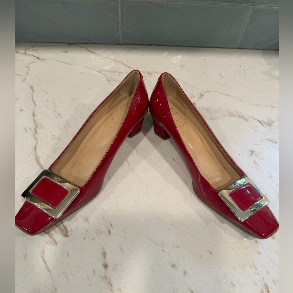 Roger Vivier Trompette Red Patent Mid-Heel Pumps Size 39